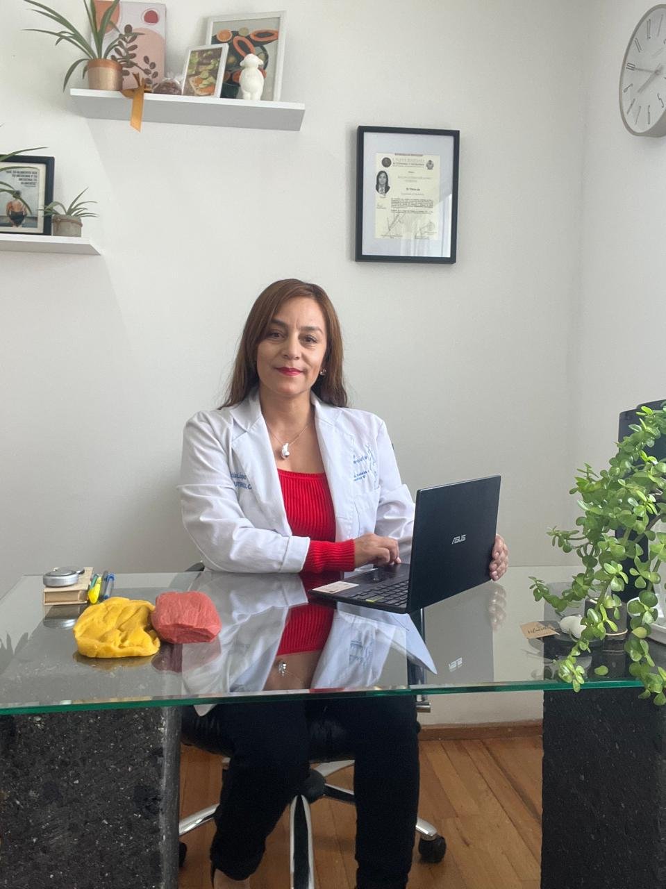 Lic. Alicia Guadalupe López Estrada, nutrióloga en Querétaro